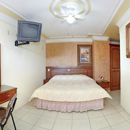 Hotel Rincon Tarasco Морелия Екстериор снимка