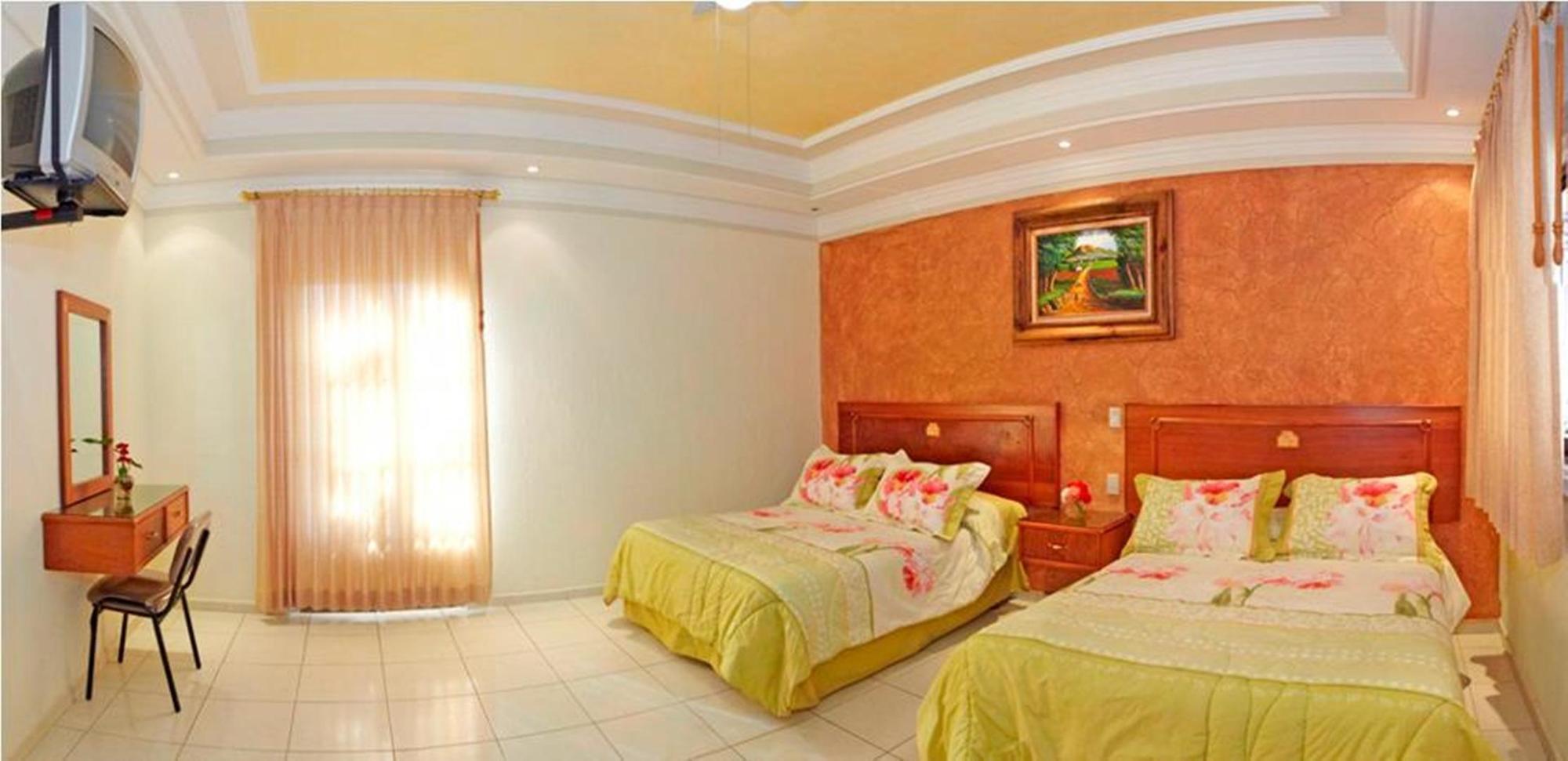 Hotel Rincon Tarasco Морелия Екстериор снимка
