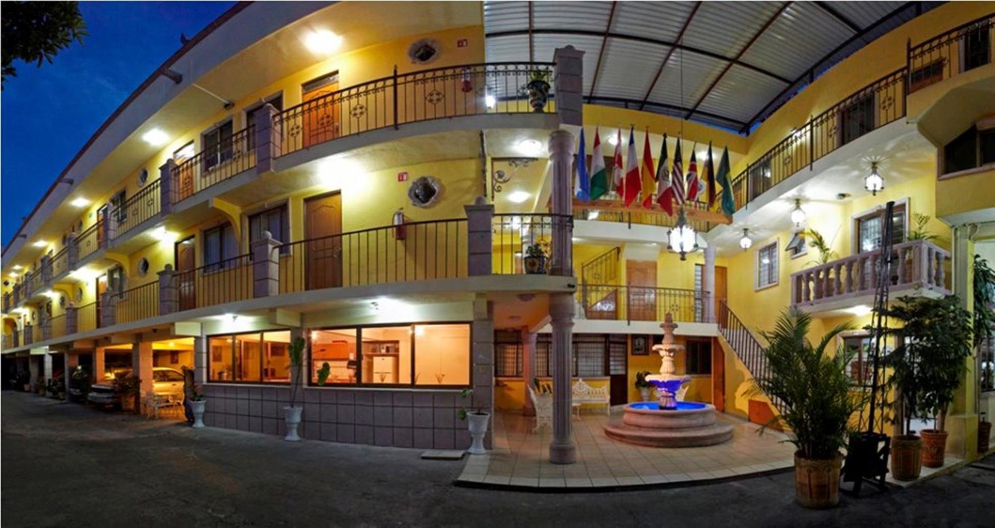 Hotel Rincon Tarasco Морелия Екстериор снимка